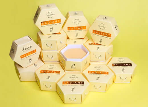 Hoiva-sarja Radiant oil cleansing bars in hexagonal packaging for sensitive and dry skin care